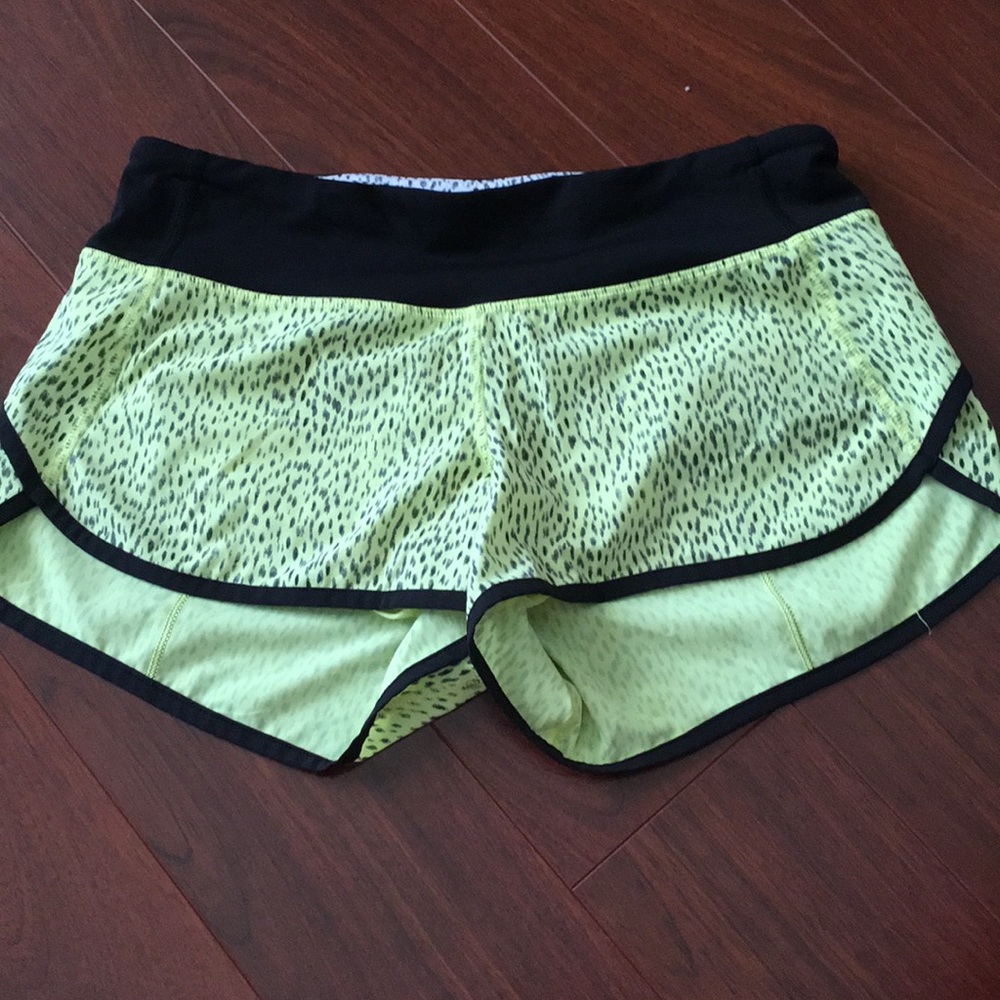 Yellow print lululemon speed shorts